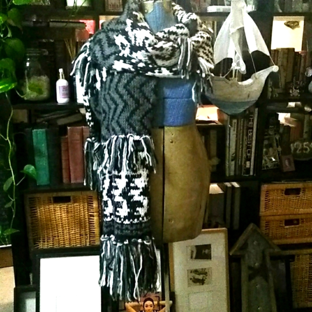 Anthropologie fringed scarf/wrap